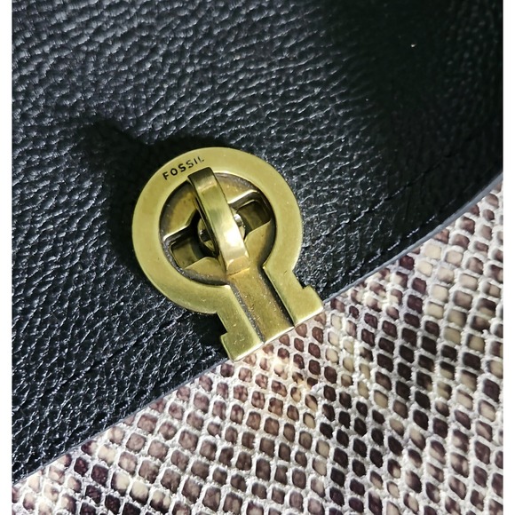 Fossil Amelia Leather Convertible Crossbody Bag Backpack Purse‎ Snake Print - Picture 6 of 9